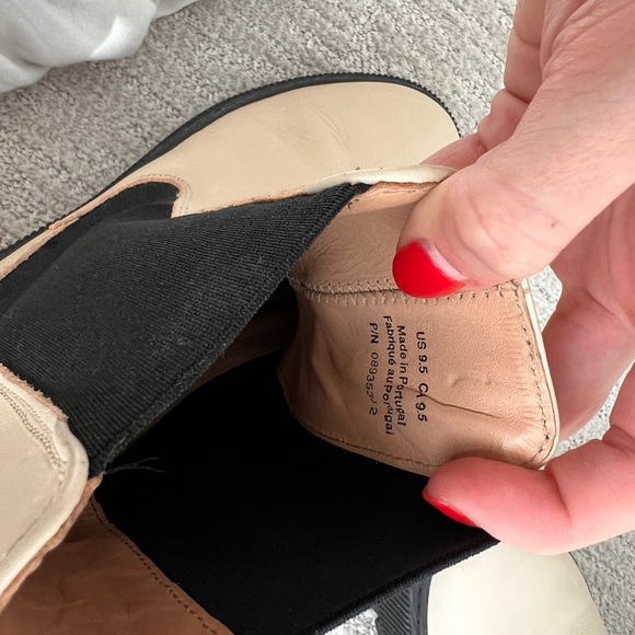 & Other Stories Off-White Chunky Chelsea Boot
